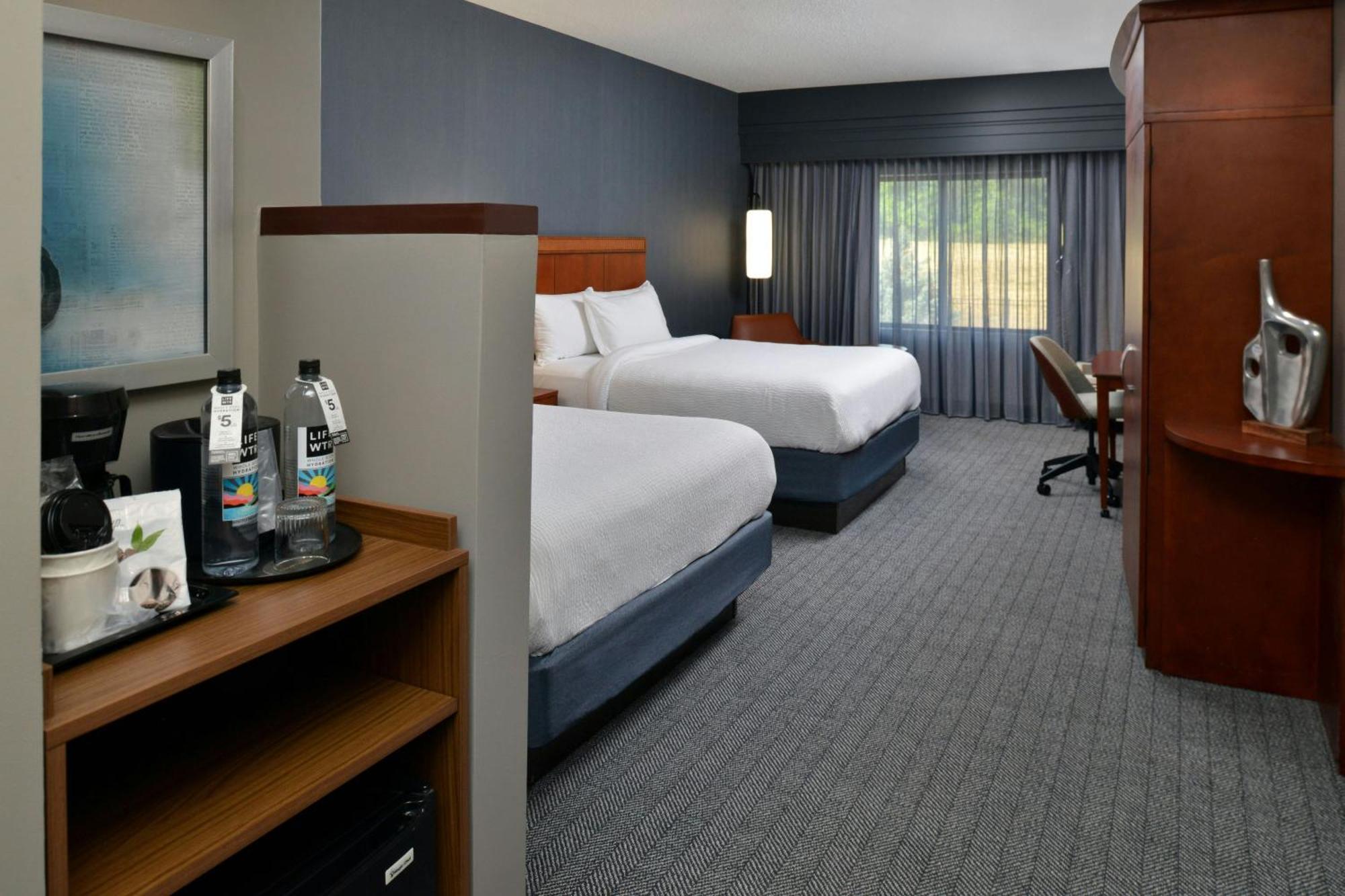 Courtyard By Marriott Harrisburg Hershey Buitenkant foto