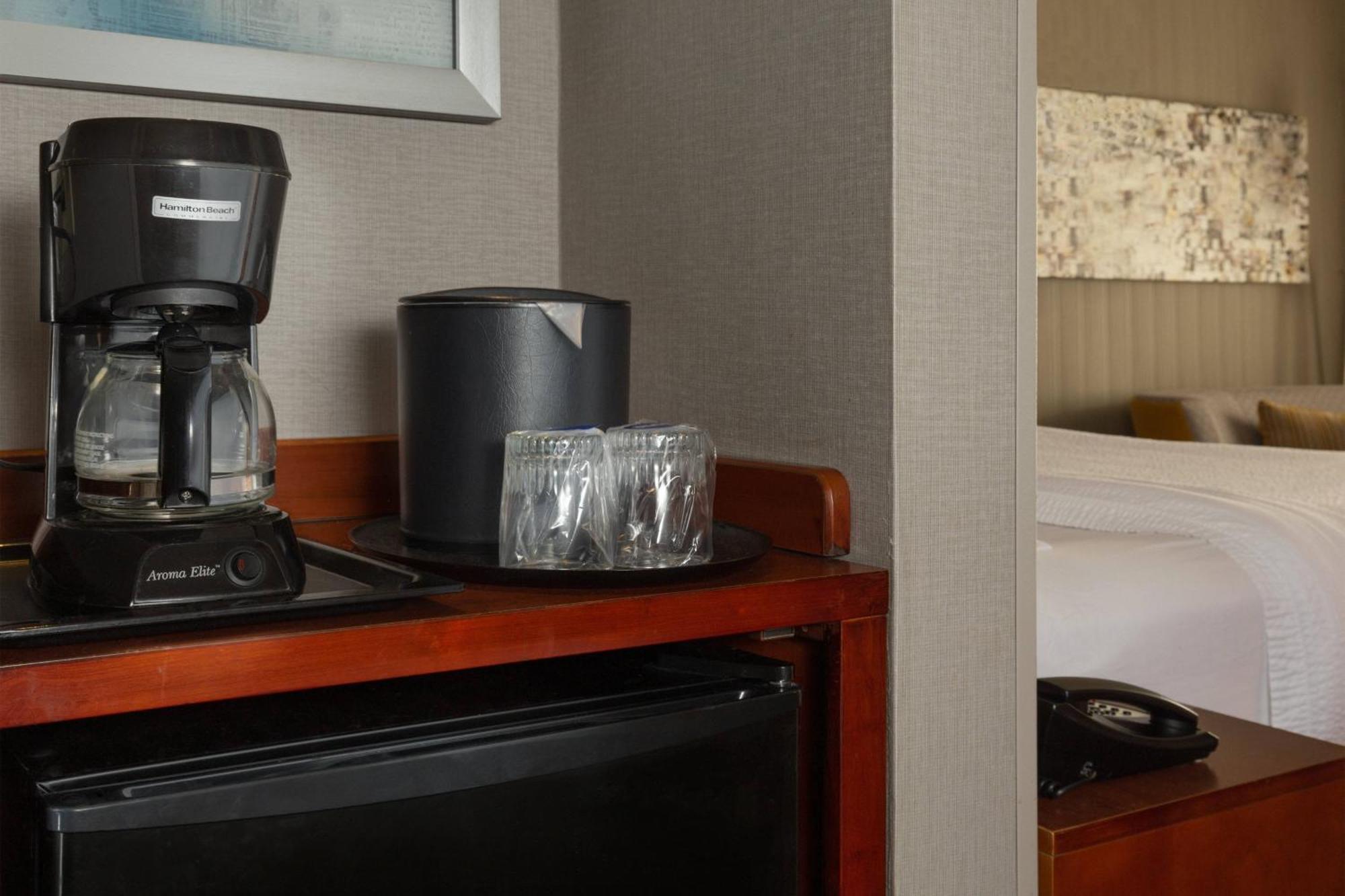 Courtyard By Marriott Harrisburg Hershey Buitenkant foto